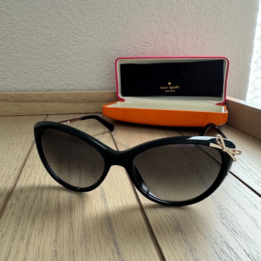 Kate Spade New York Livia Bow Cat-eye Sunglasses, Black